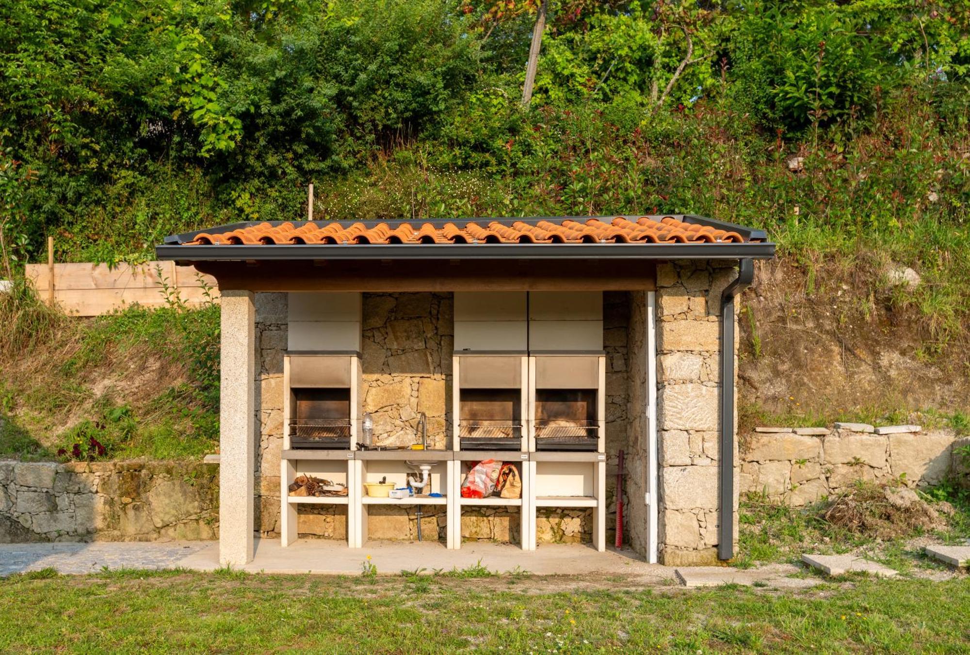 Casas De Bouro 2 Casa Dos Jarros Villa Terras de Bouro Bagian luar foto